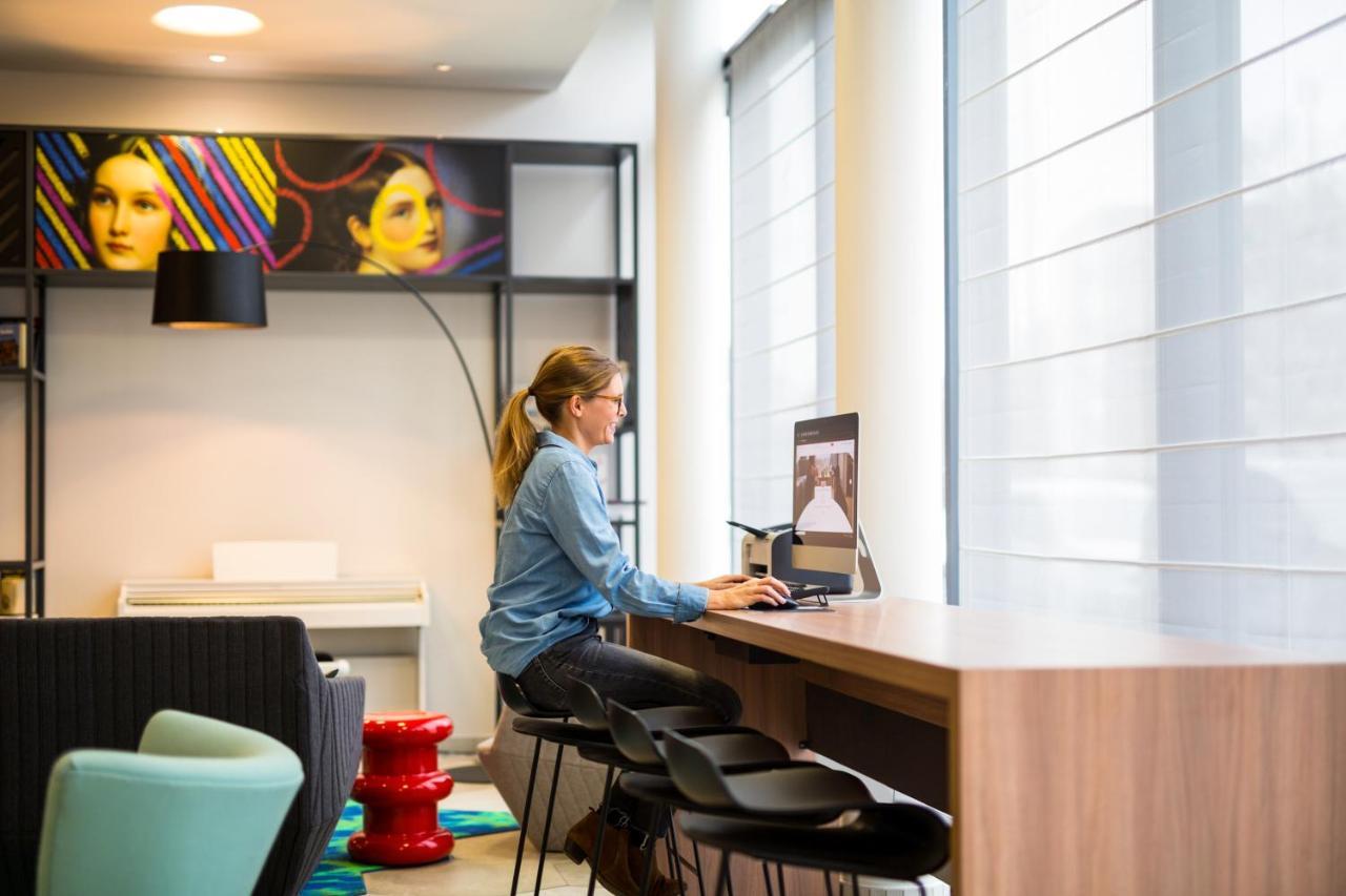 Aparthotel Adagio Koeln City Екстериор снимка